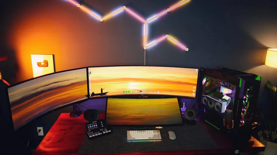 Curved Monitor
